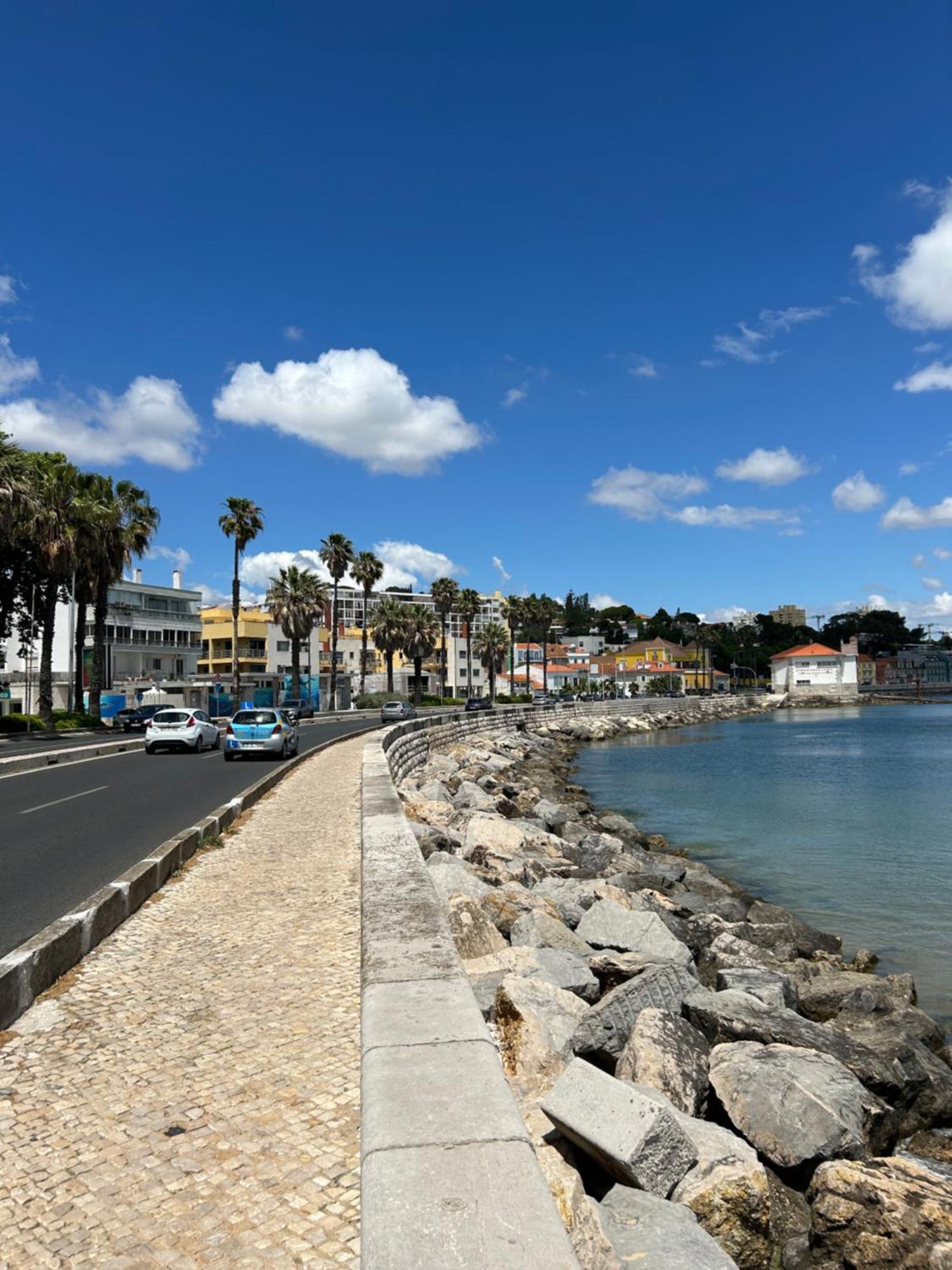 Seaside Comfort Beach And City Apartment Paco de Arcos Exterior photo